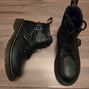 Dr. Martens - Kids Combat Boot 1460 Joska J Junior Buckle Black Leather US 2